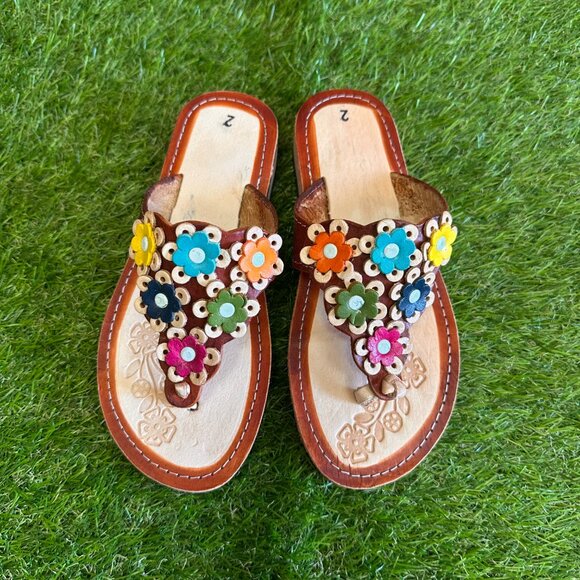 Women's Genuine Leather Sandals with Flower Details Handmade in Mexico - Picture 4 of 8